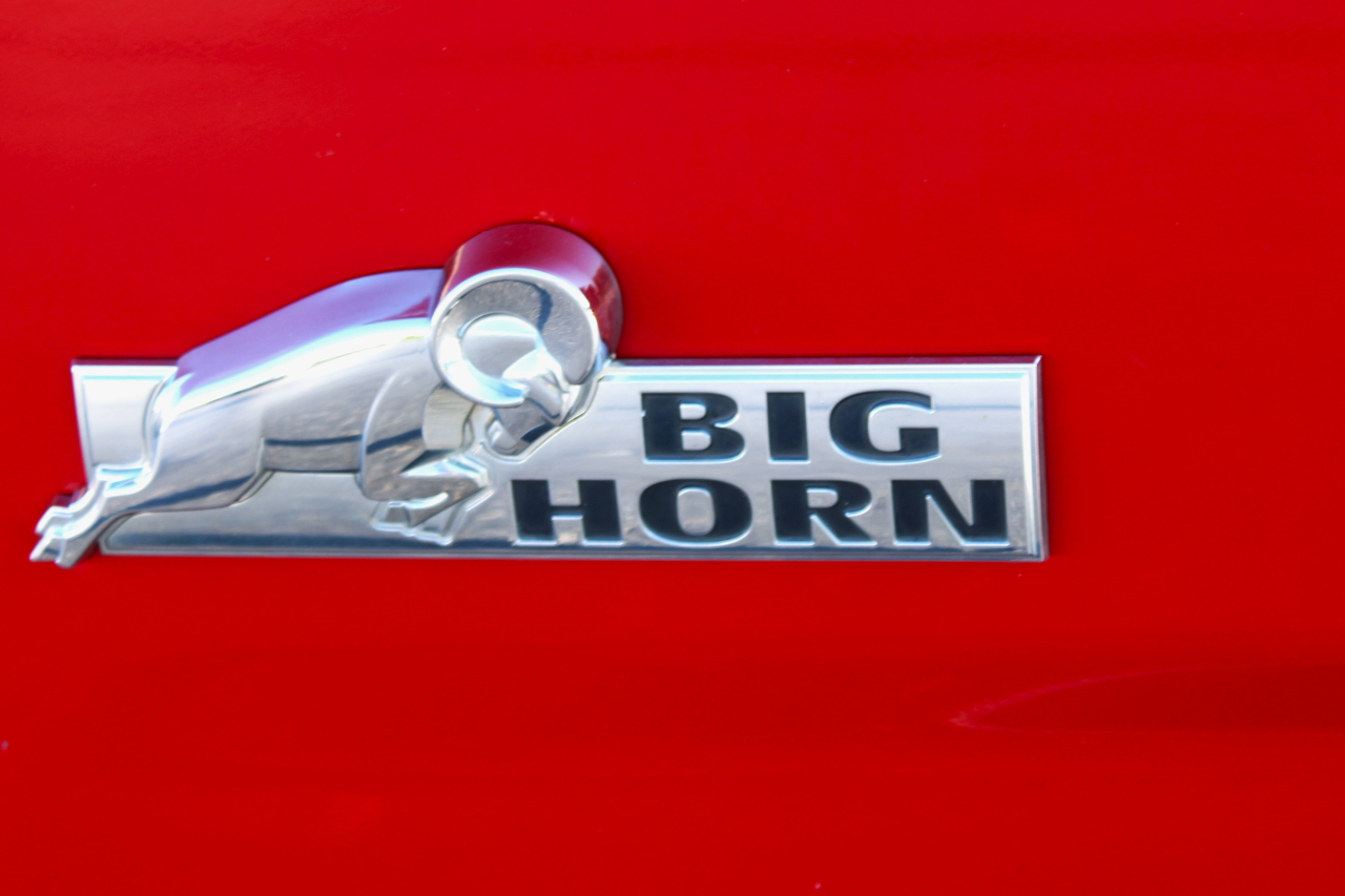 2012 Ram 1500 SLT photo 5