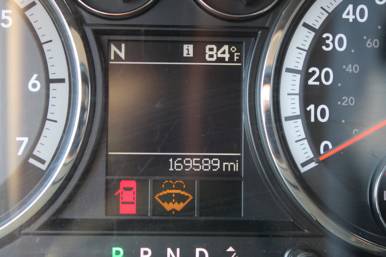 2012 Ram 1500 SLT photo 18