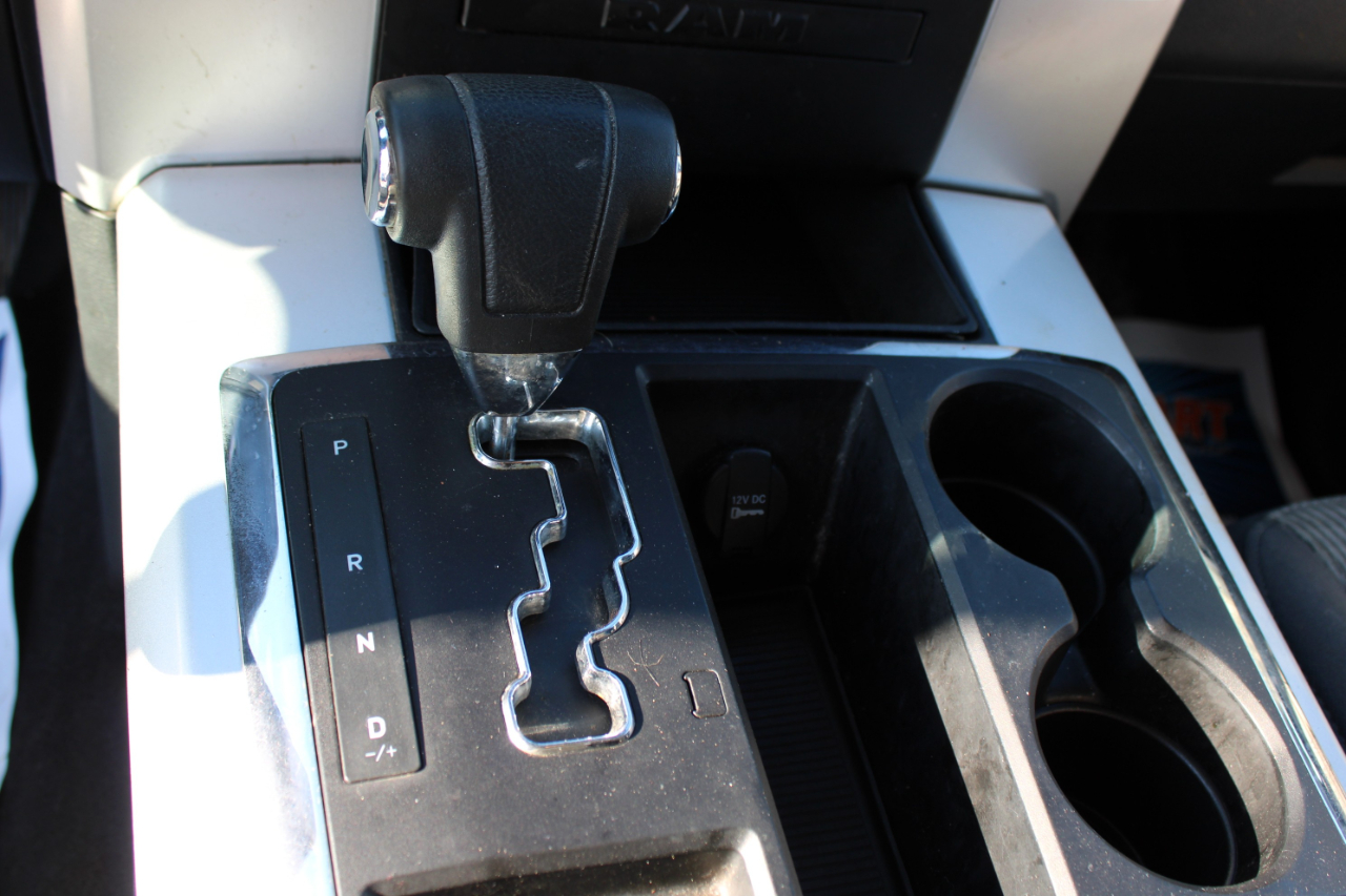 2012 Ram 1500 SLT photo 20