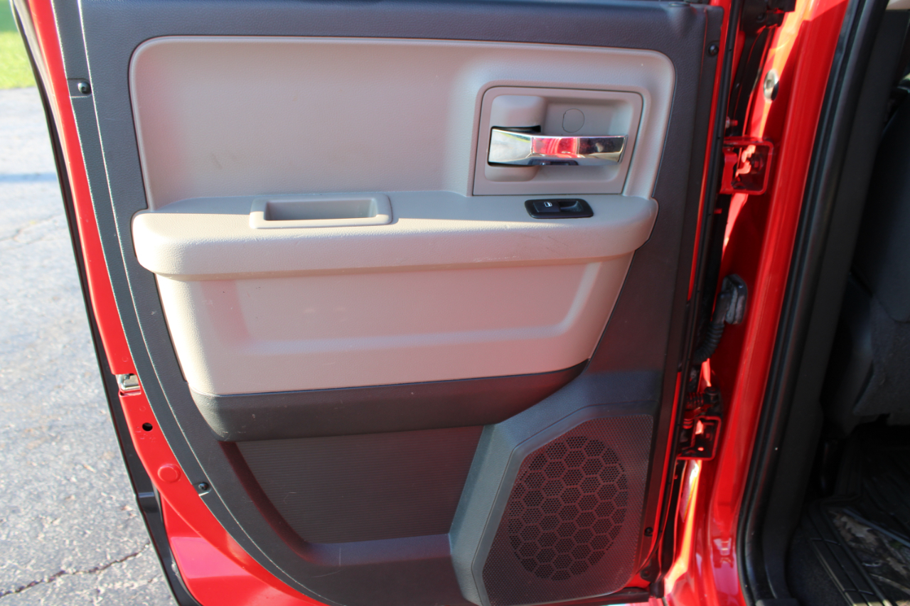 2012 Ram 1500 SLT photo 27