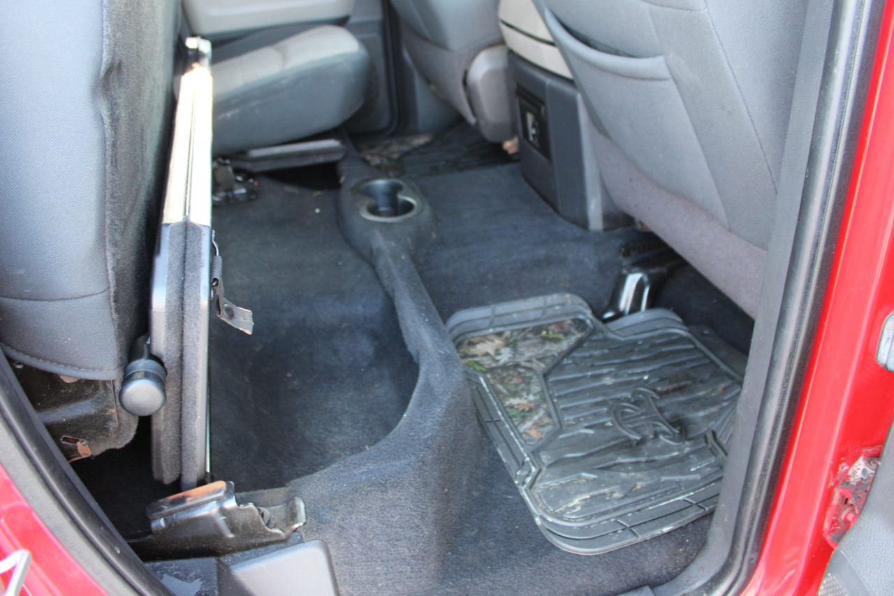 2012 Ram 1500 SLT photo 31