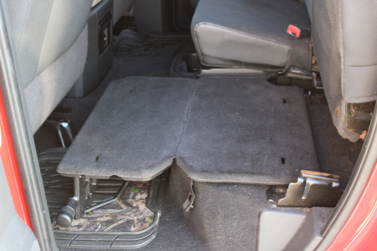 2012 Ram 1500 SLT photo 32