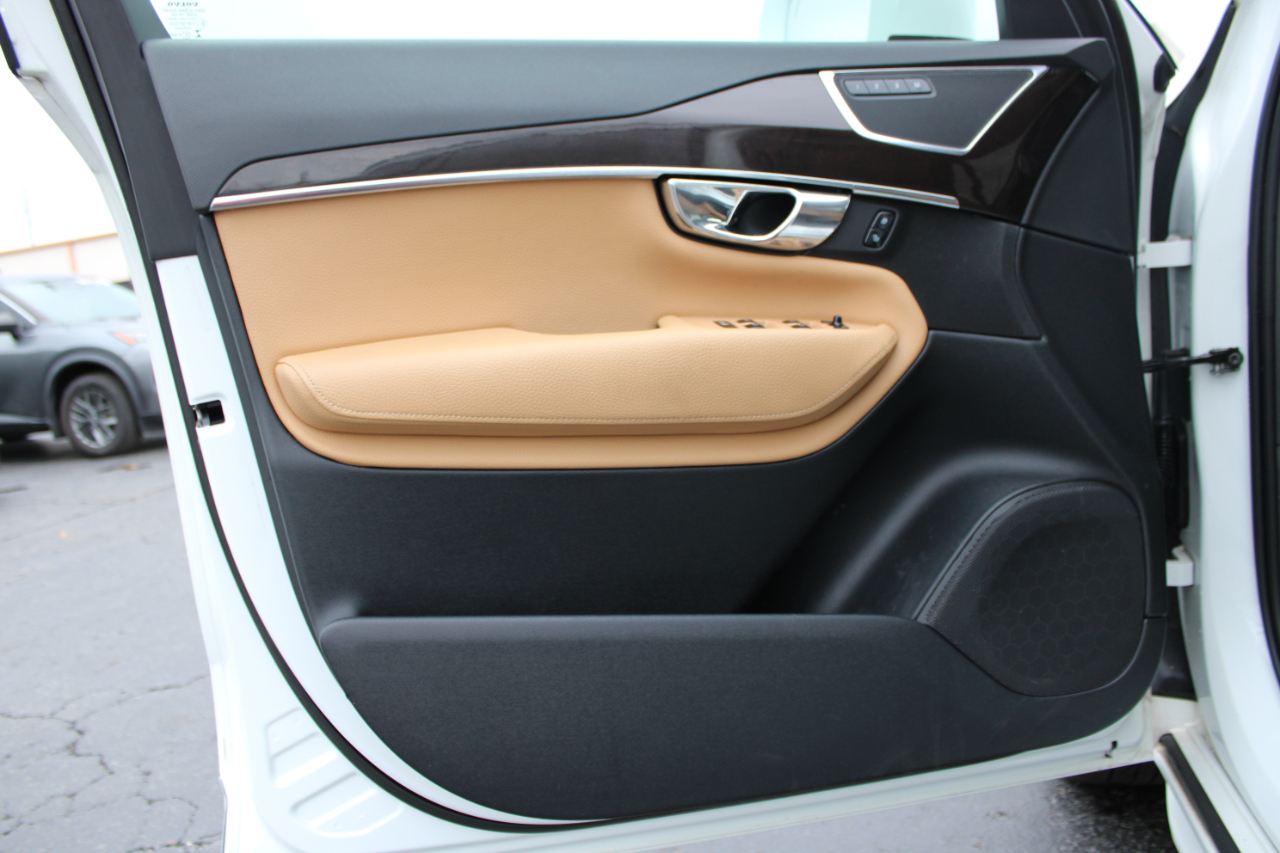 Volvo XC90 T6 Momentum AWD 2016