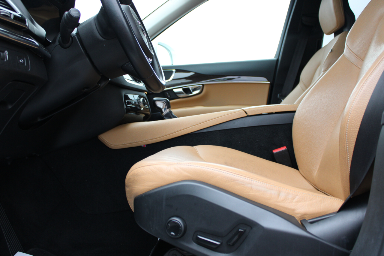 Volvo XC90 T6 Momentum AWD 2016