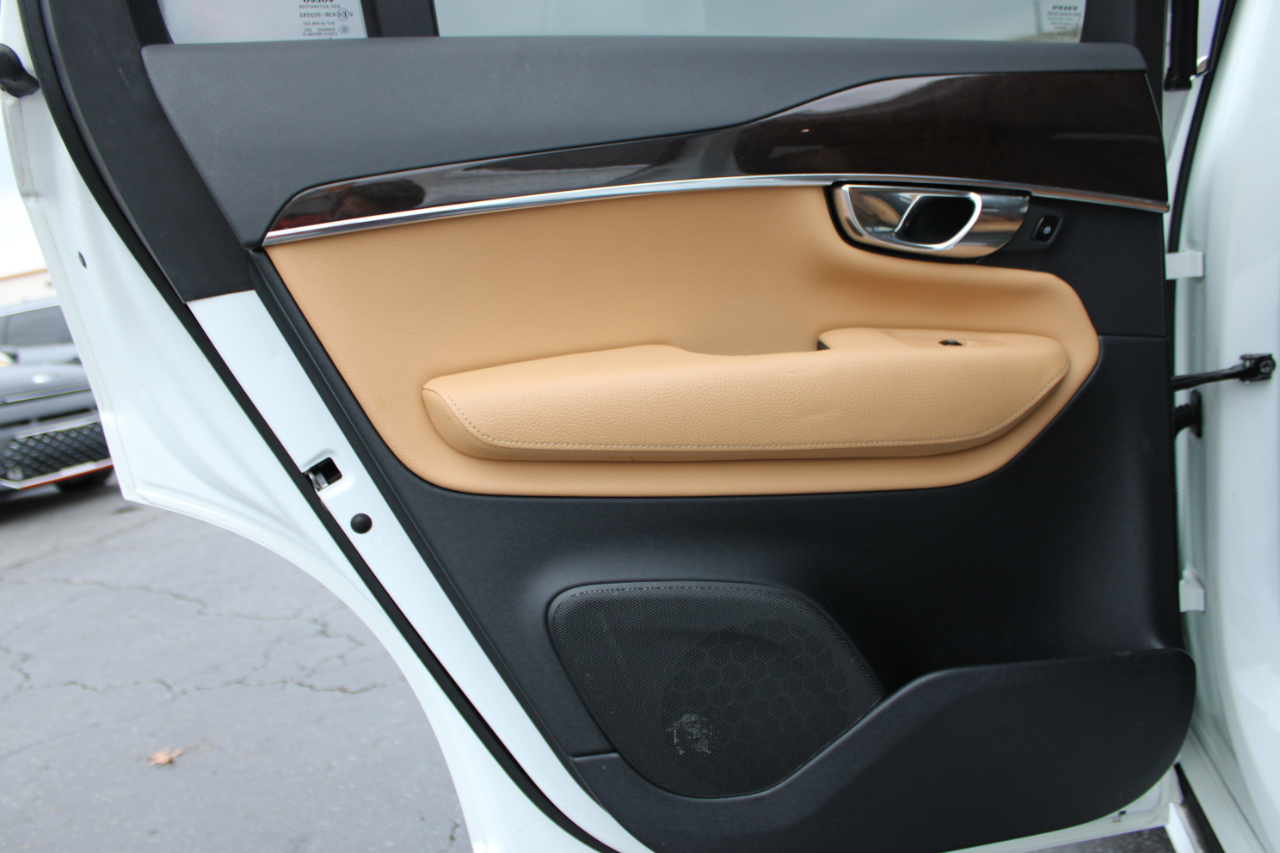 Volvo XC90 T6 Momentum AWD 2016