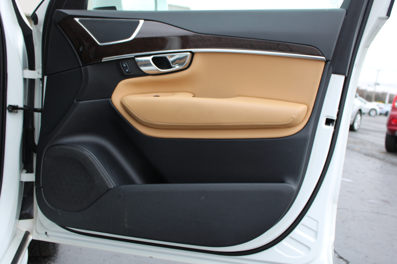 Volvo XC90 T6 Momentum AWD 2016