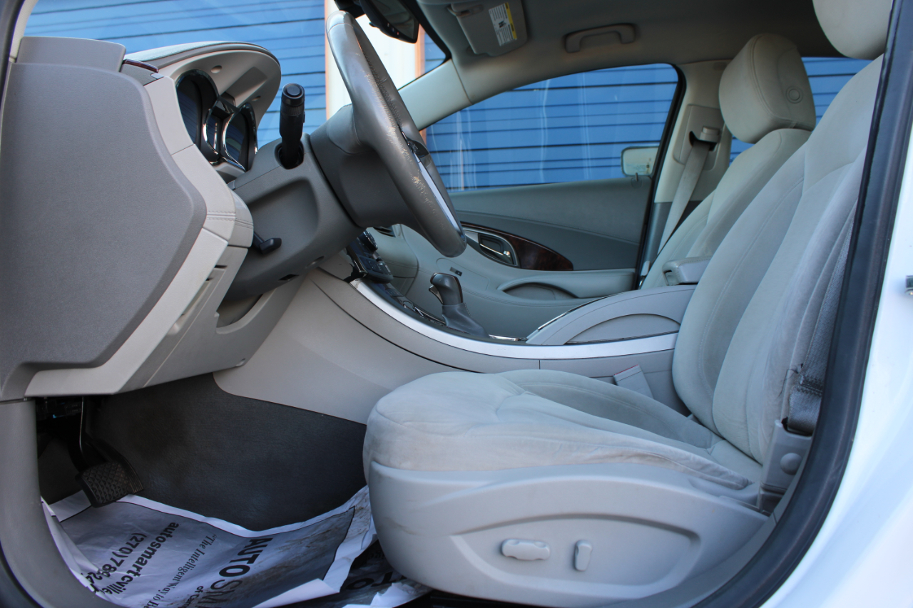 Buick LaCrosse CX 2011