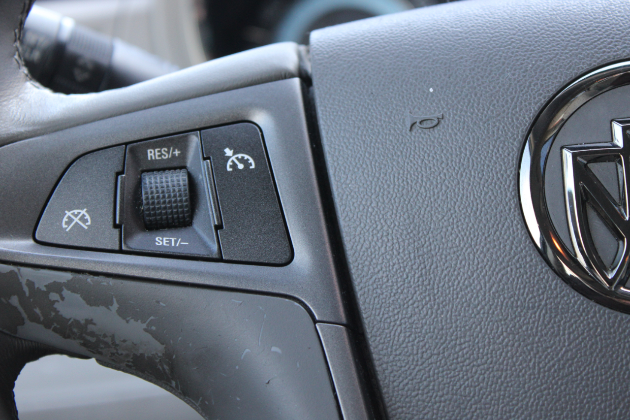 Buick LaCrosse CX 2011