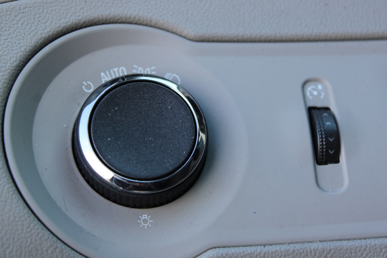 Buick LaCrosse CX 2011