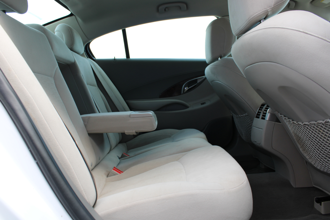 Buick LaCrosse CX 2011