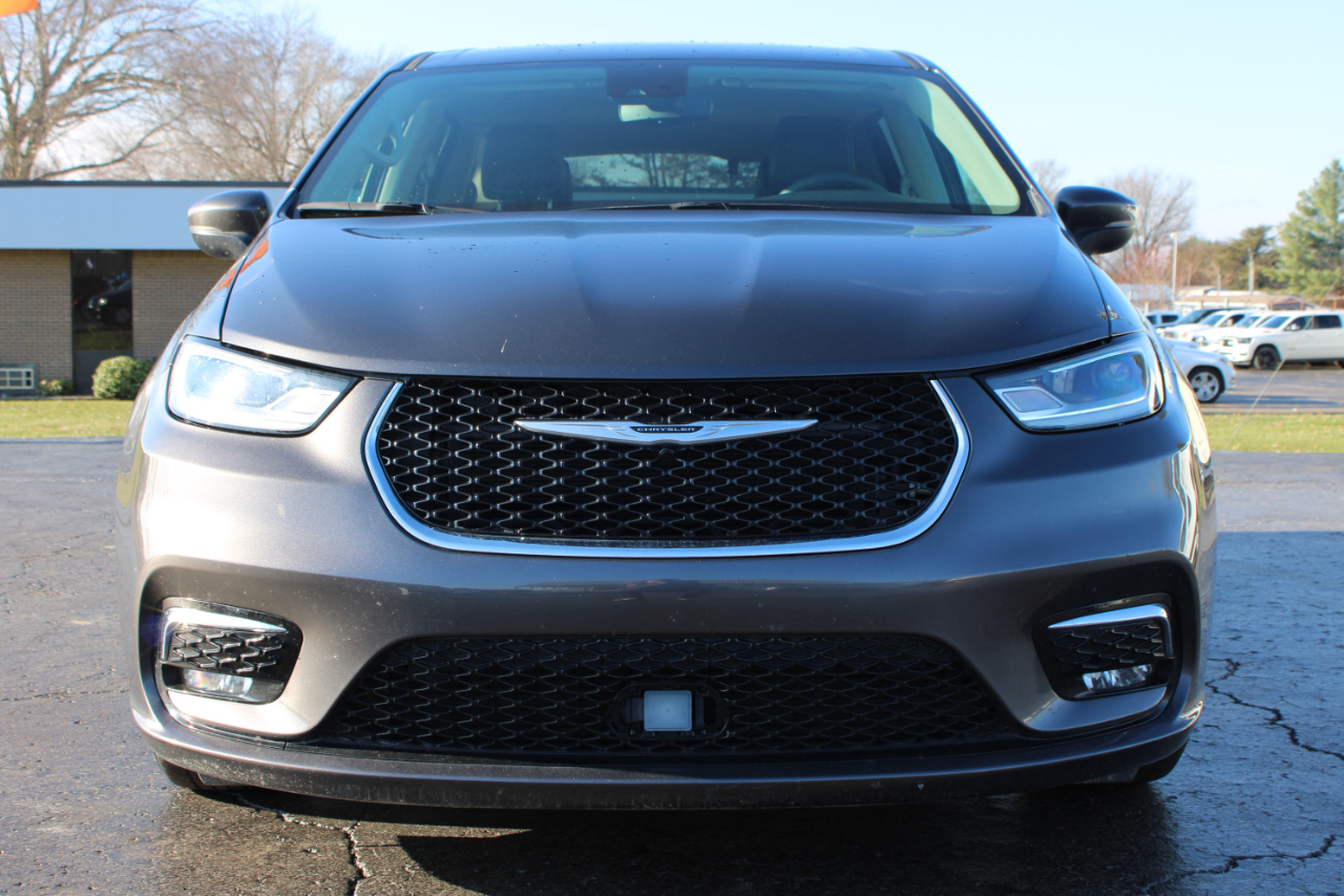 Chrysler Pacifica Touring L 2023