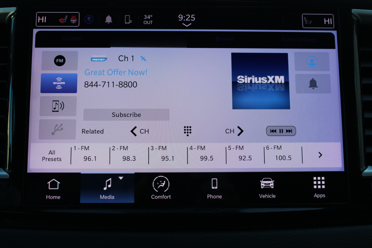 Chrysler Pacifica Touring L 2023