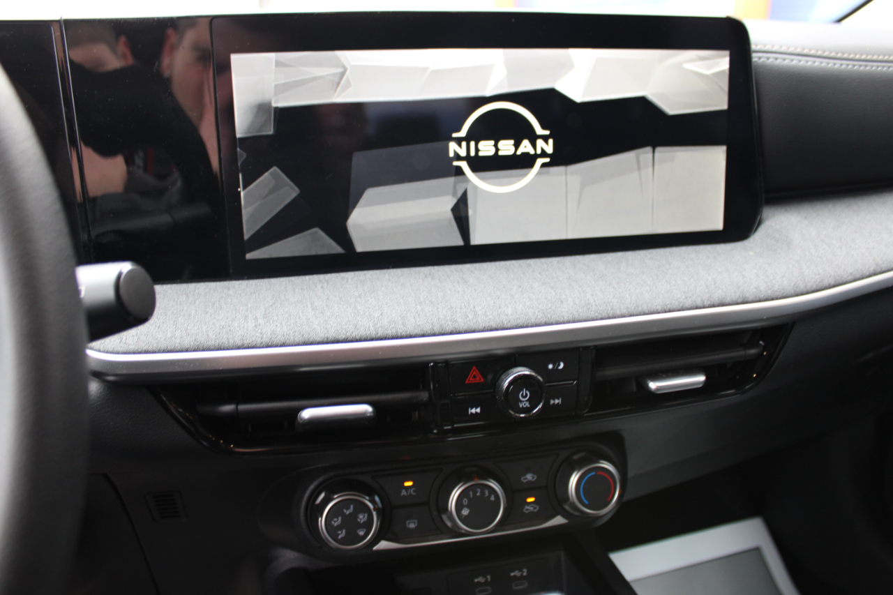 Nissan Kicks SV 2025