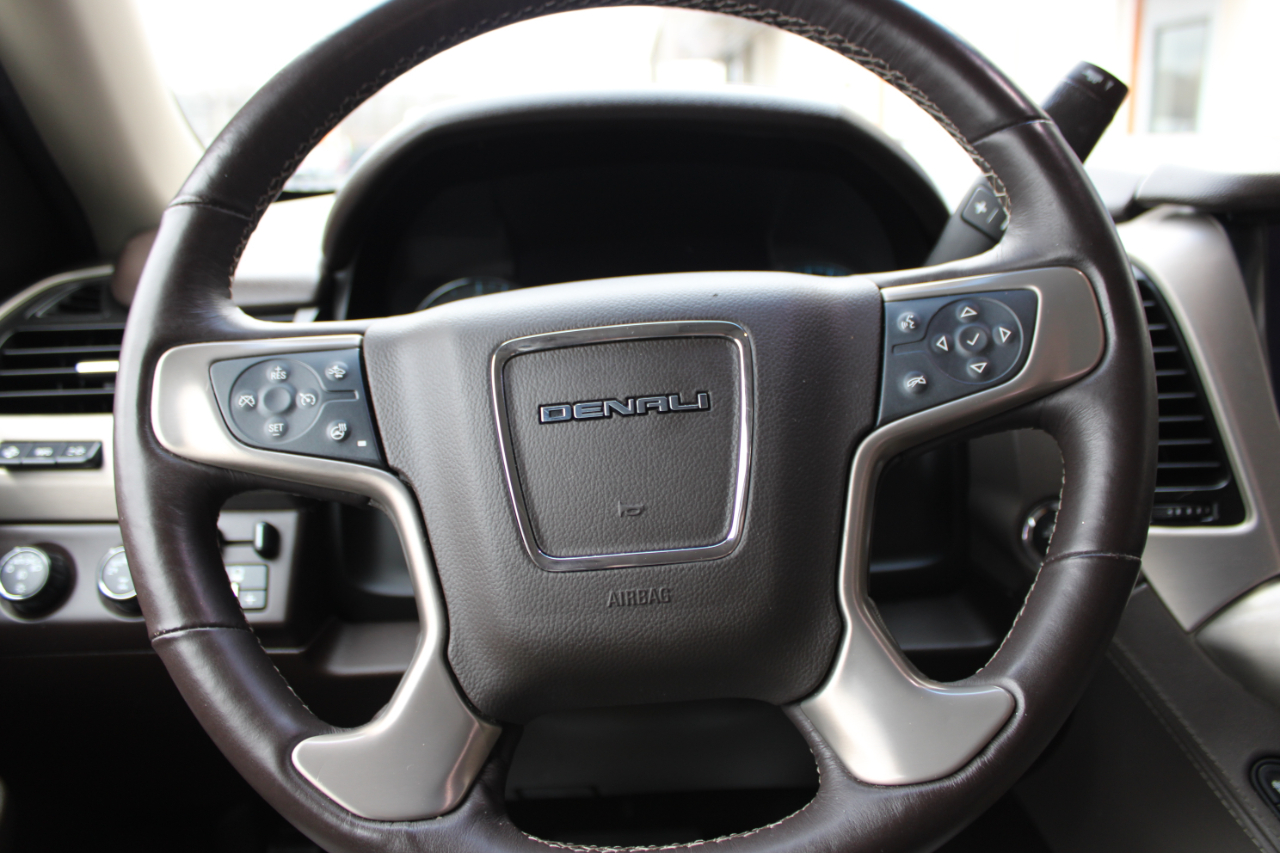 GMC Yukon Denali  2017