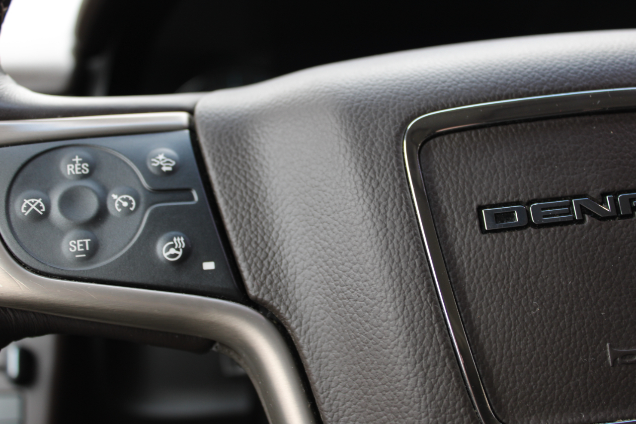 GMC Yukon Denali  2017