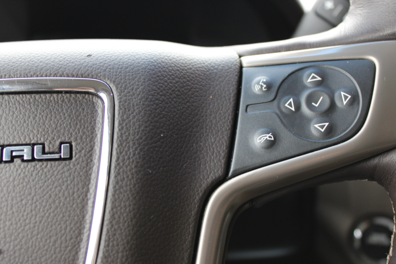 GMC Yukon Denali  2017