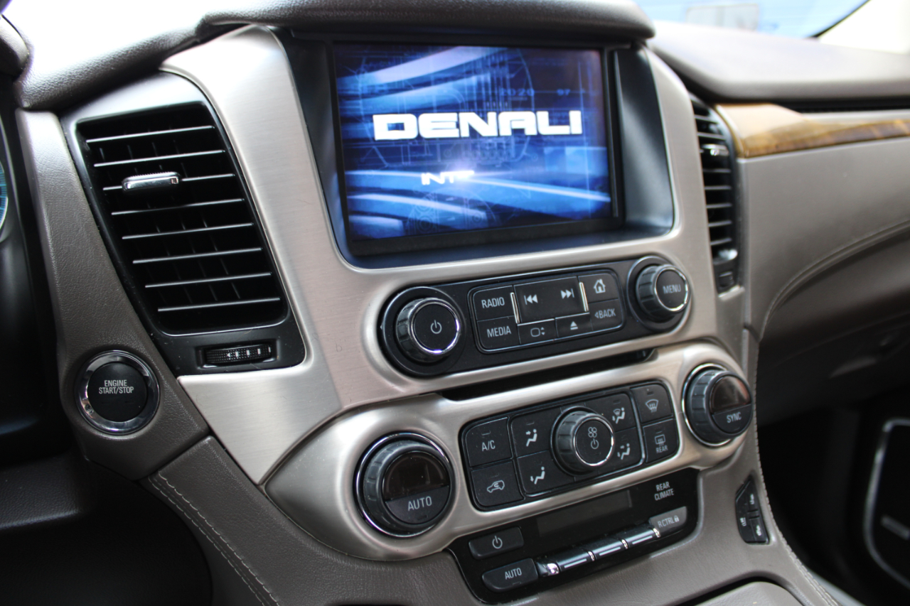 GMC Yukon Denali  2017