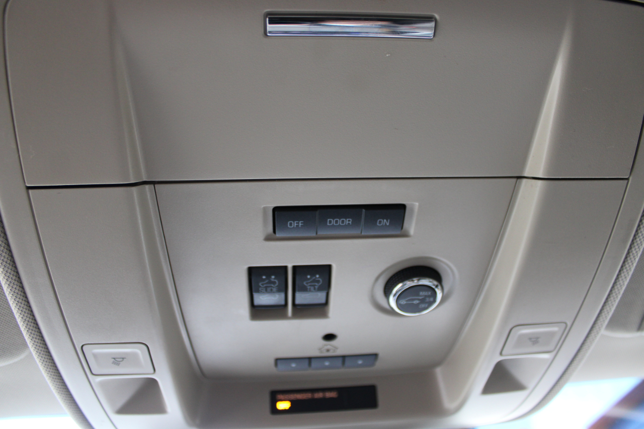 GMC Yukon Denali  2017