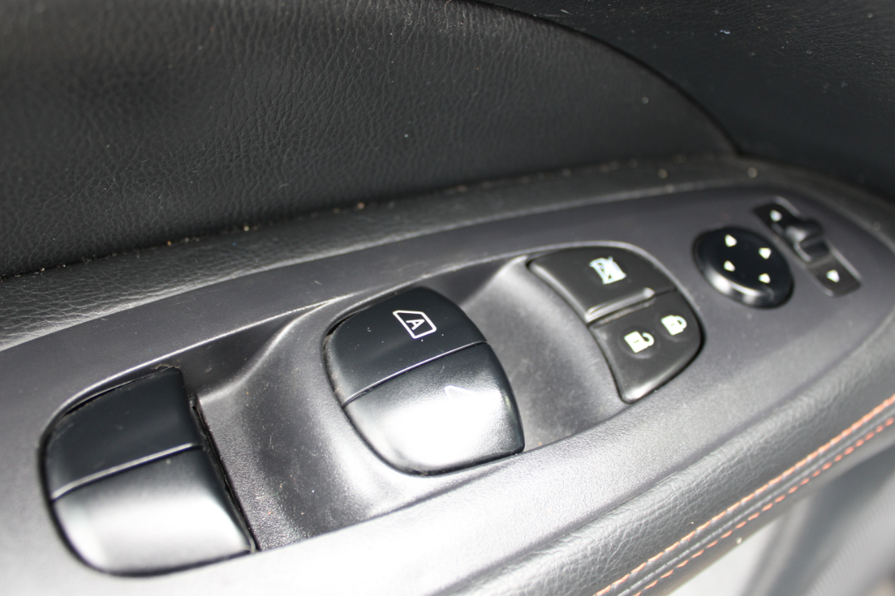 Nissan Pathfinder SL 4WD 2020