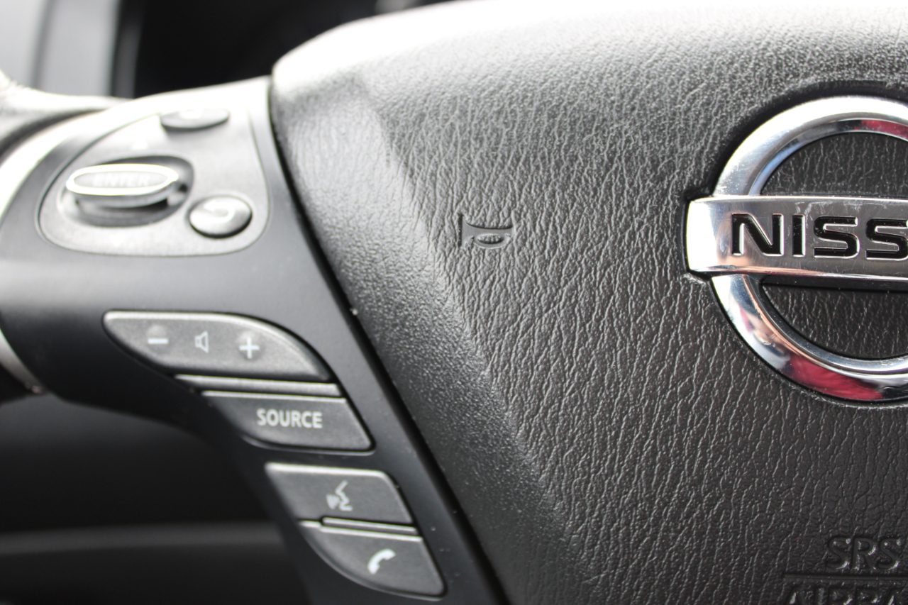 Nissan Pathfinder SL 4WD 2020