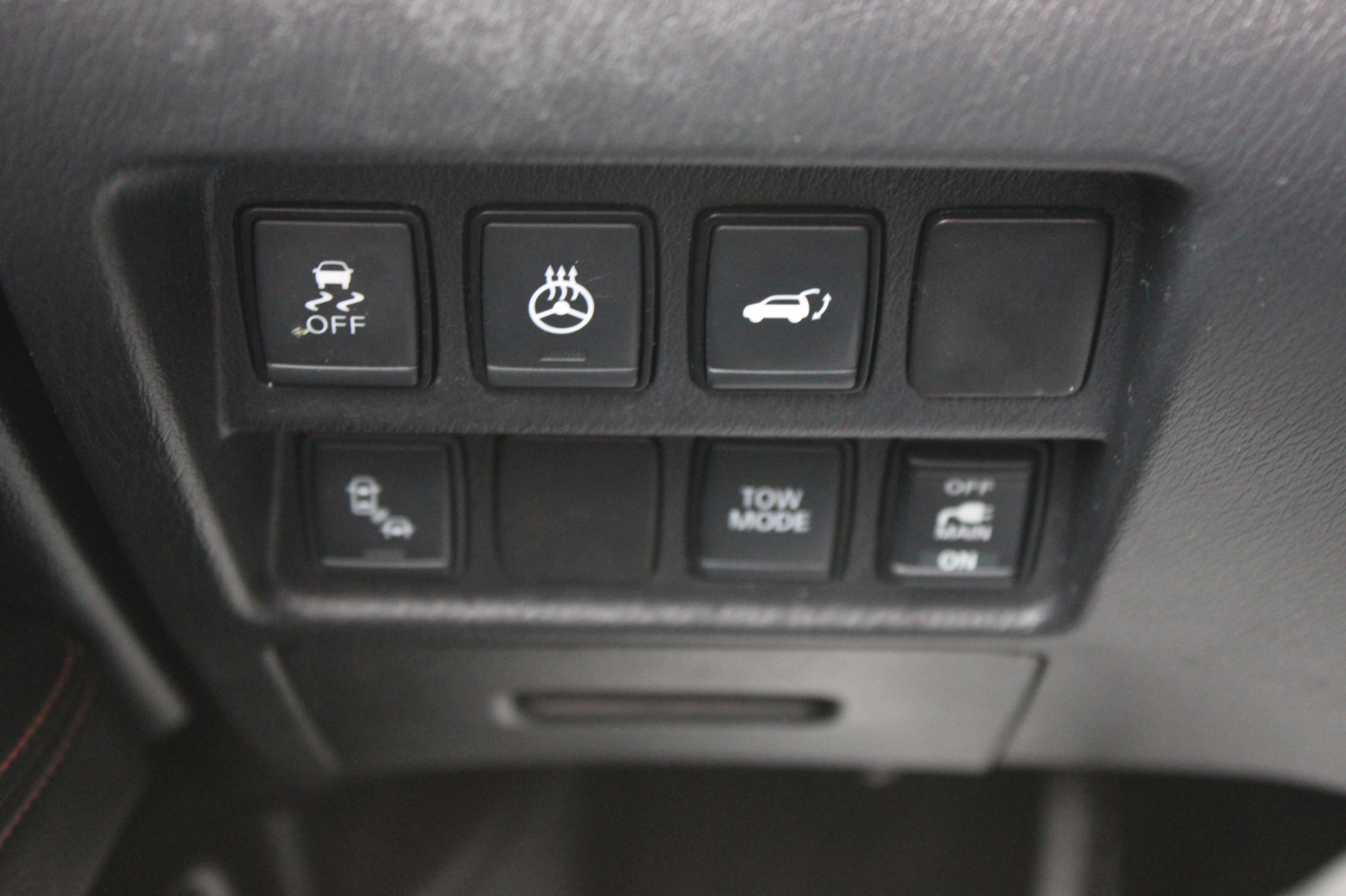 Nissan Pathfinder SL 4WD 2020