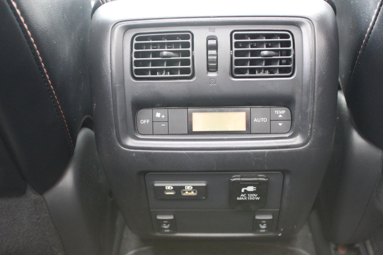 Nissan Pathfinder SL 4WD 2020