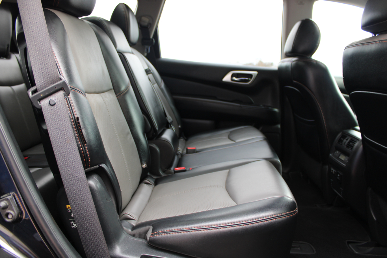 Nissan Pathfinder SL 4WD 2020