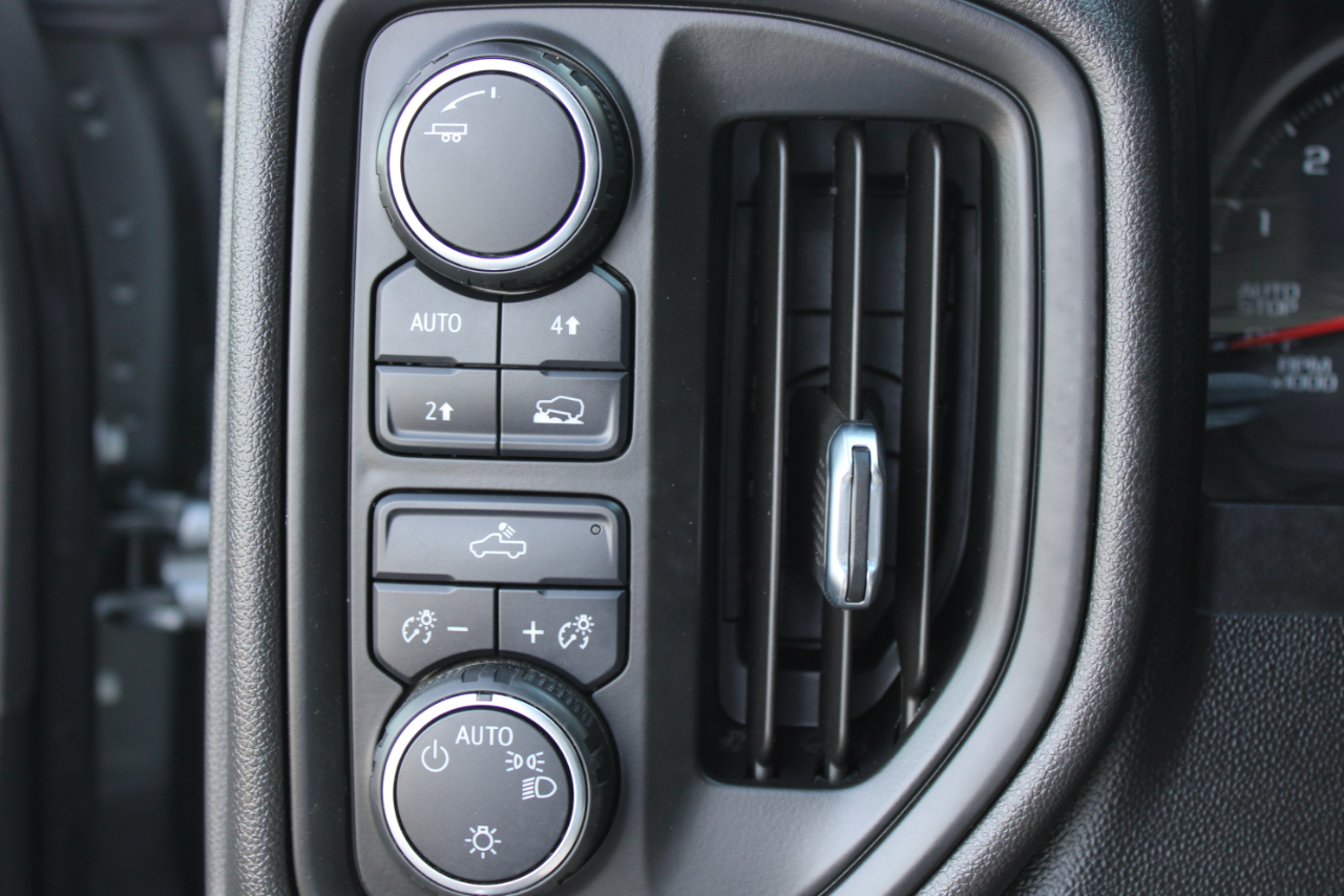 Chevrolet Silverado 1500  2021