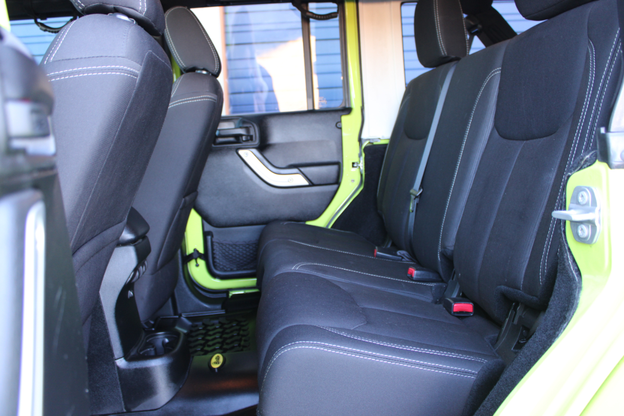 Jeep Wrangler Unlimited Sahara 4WD 2016