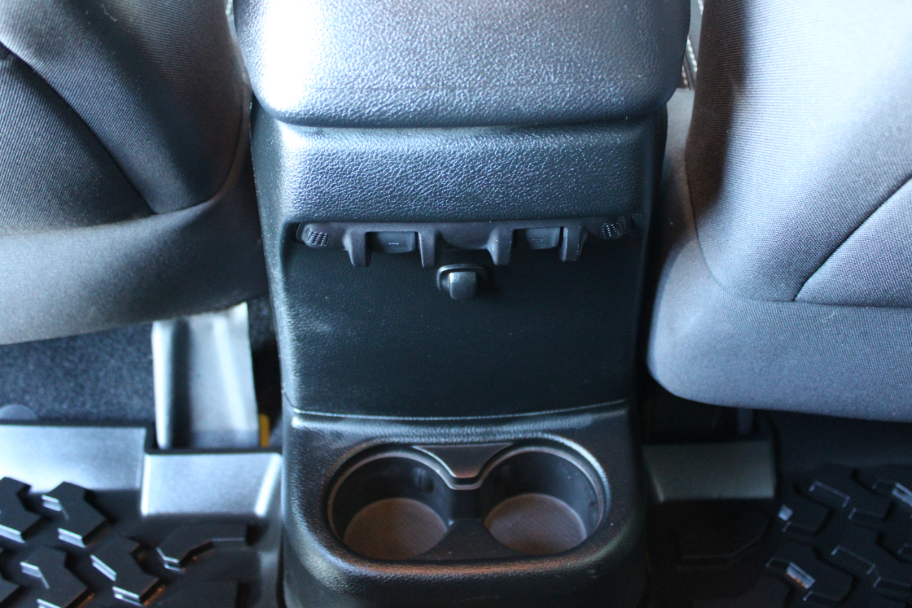 Jeep Wrangler Unlimited Sahara 4WD 2016