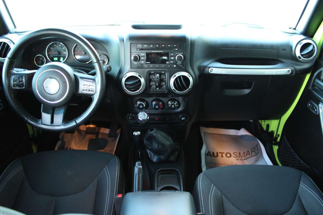 Jeep Wrangler Unlimited Sahara 4WD 2016