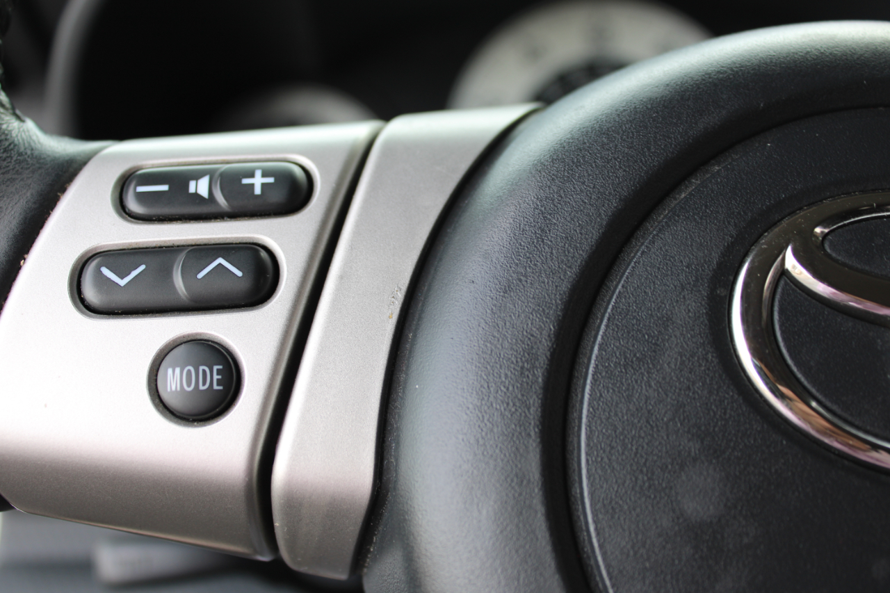 Toyota FJ Cruiser  2011