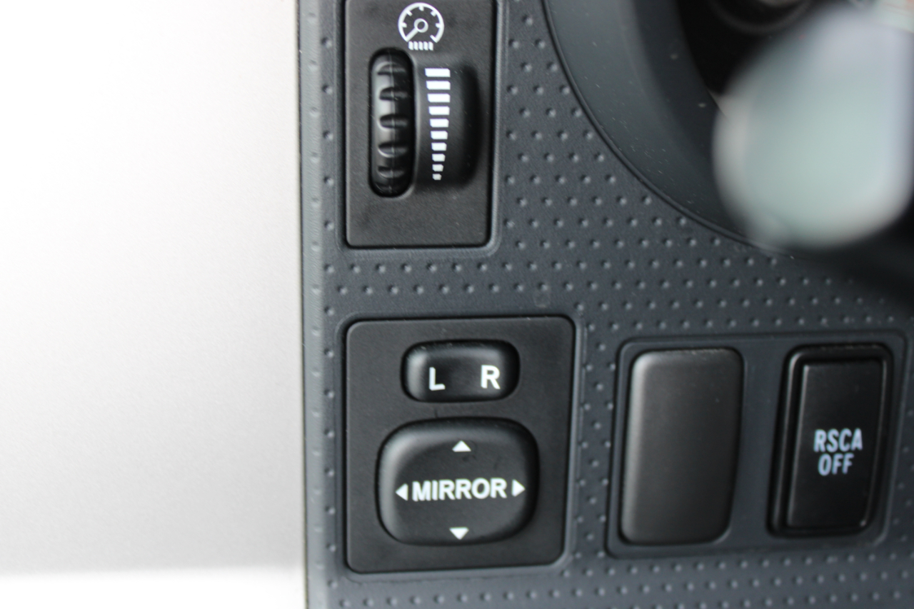 Toyota FJ Cruiser  2011