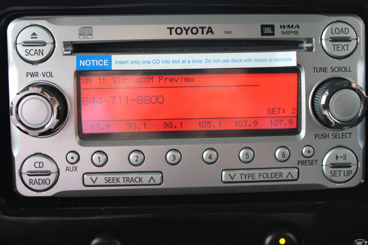 Toyota FJ Cruiser  2011