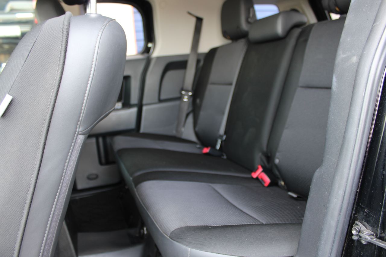 Toyota FJ Cruiser  2011