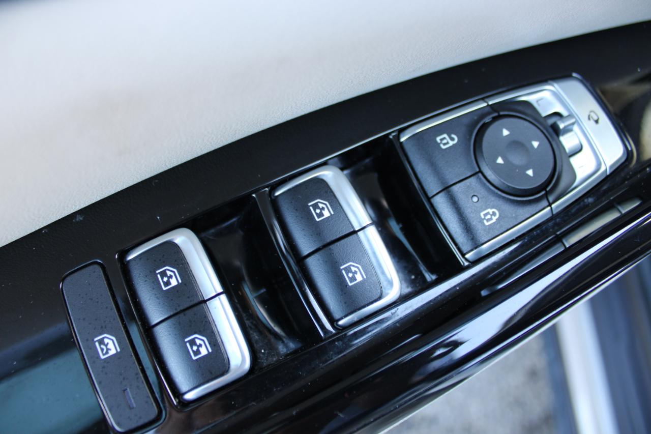 Kia Carnival SX Prestige 2024