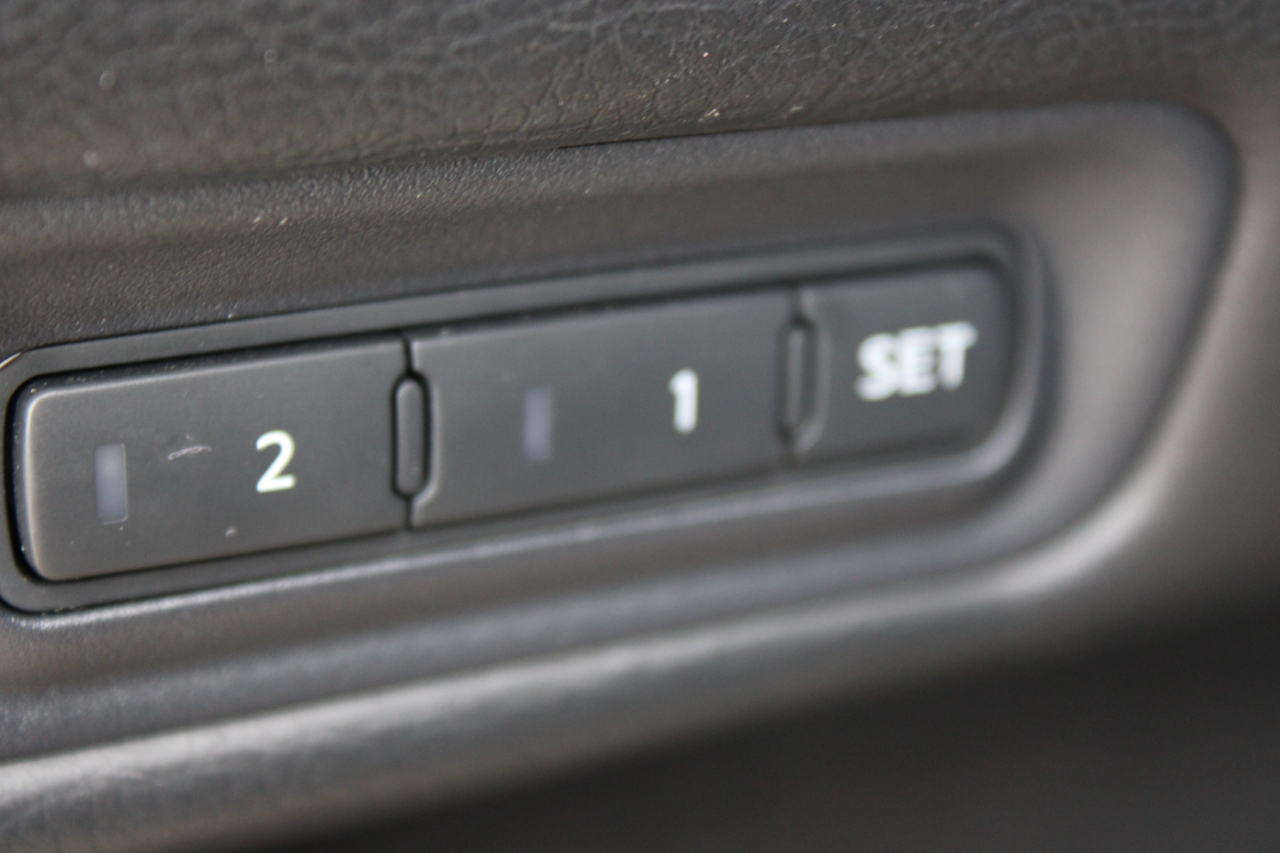 Nissan Pathfinder  2013