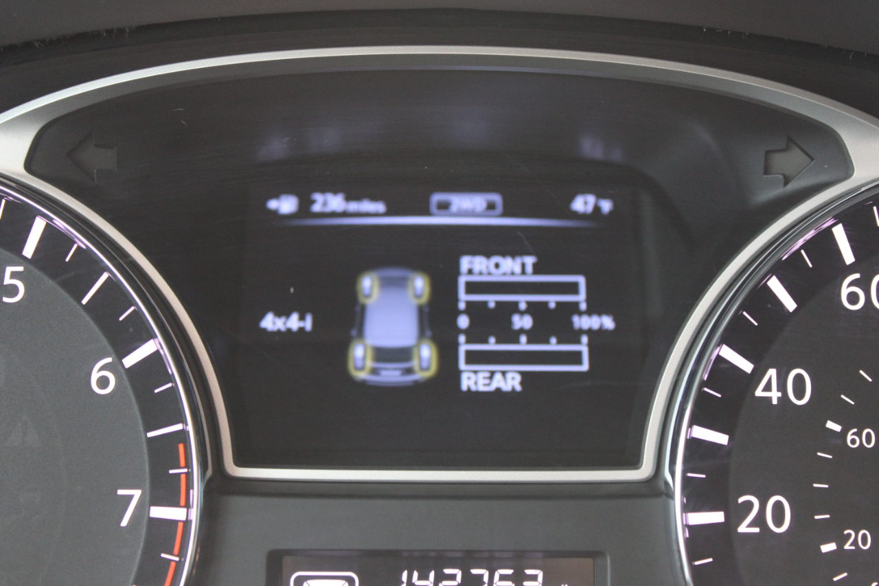 Nissan Pathfinder  2013