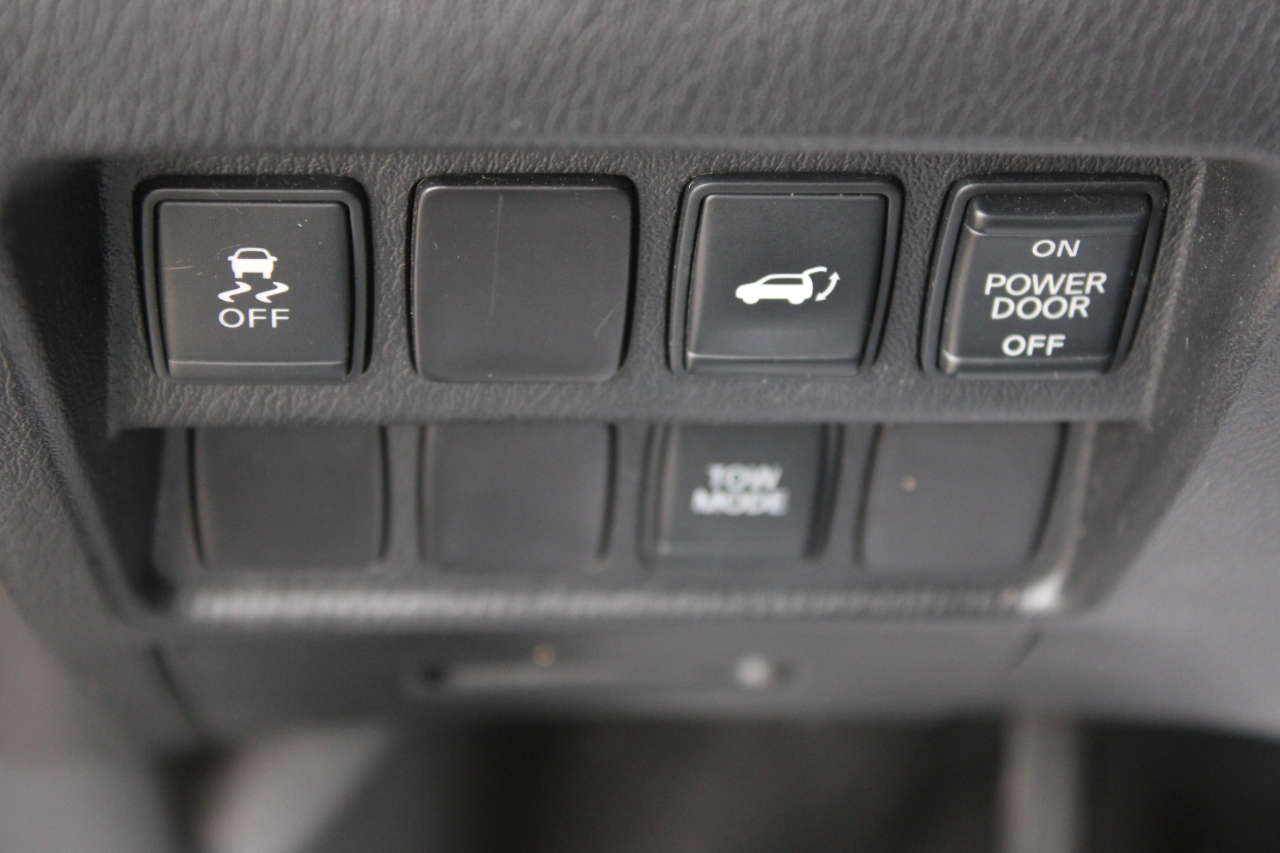 Nissan Pathfinder  2013