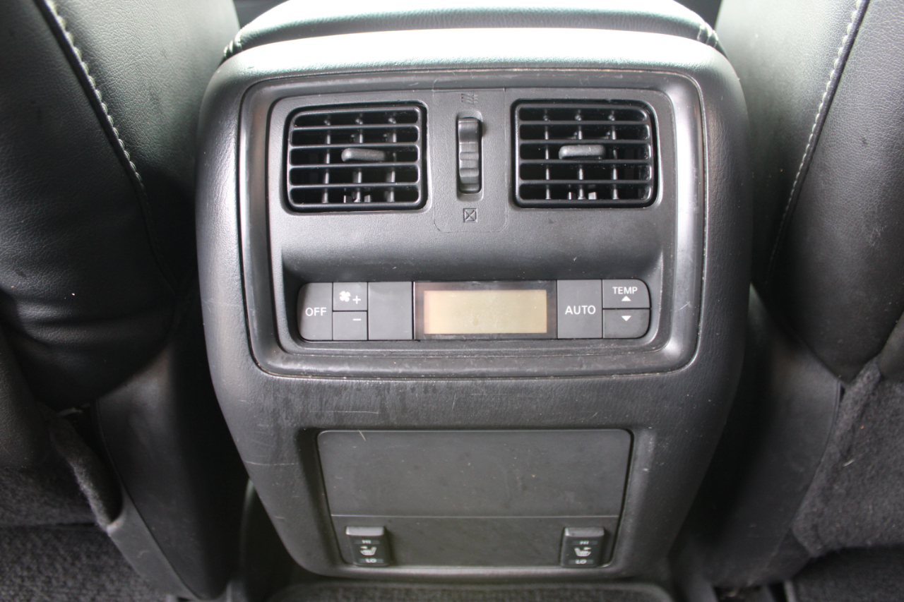 Nissan Pathfinder  2013