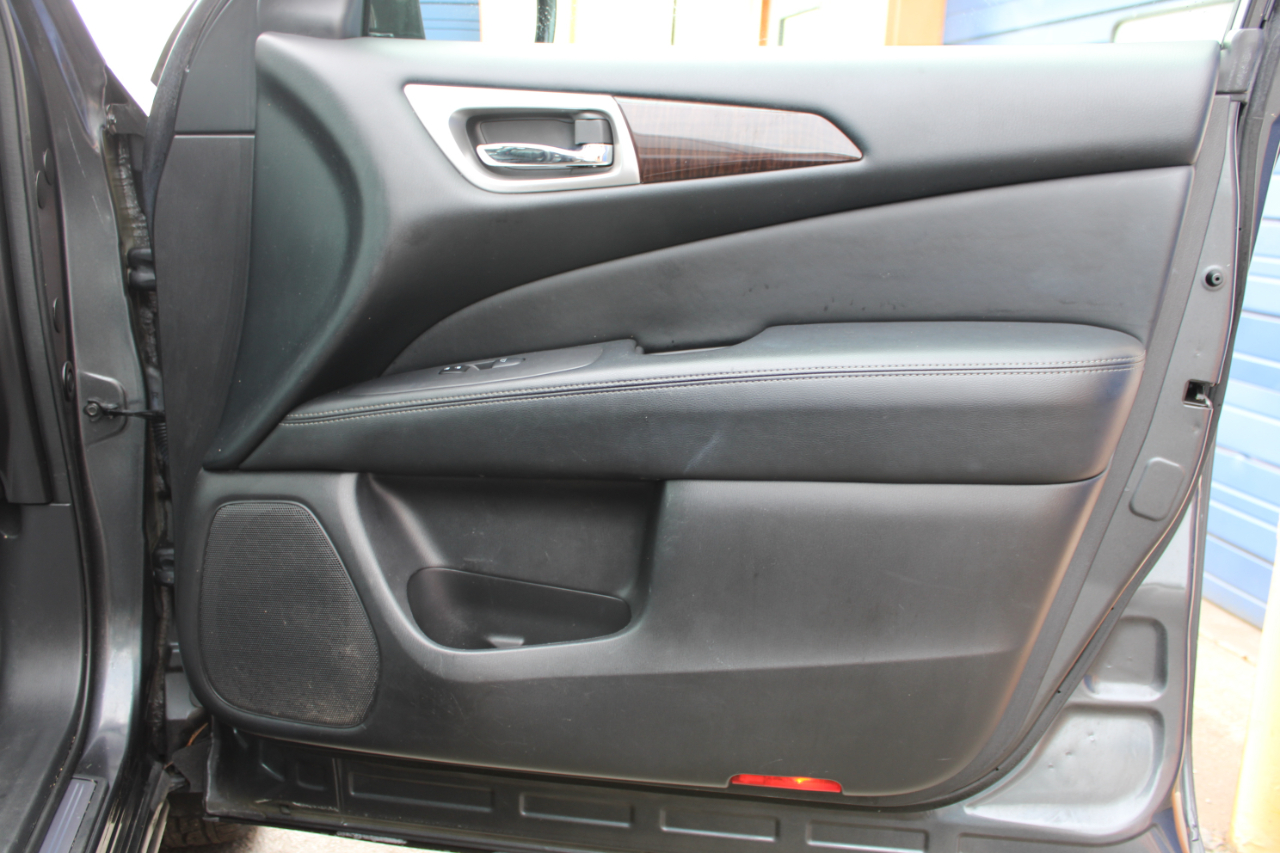 Nissan Pathfinder  2013