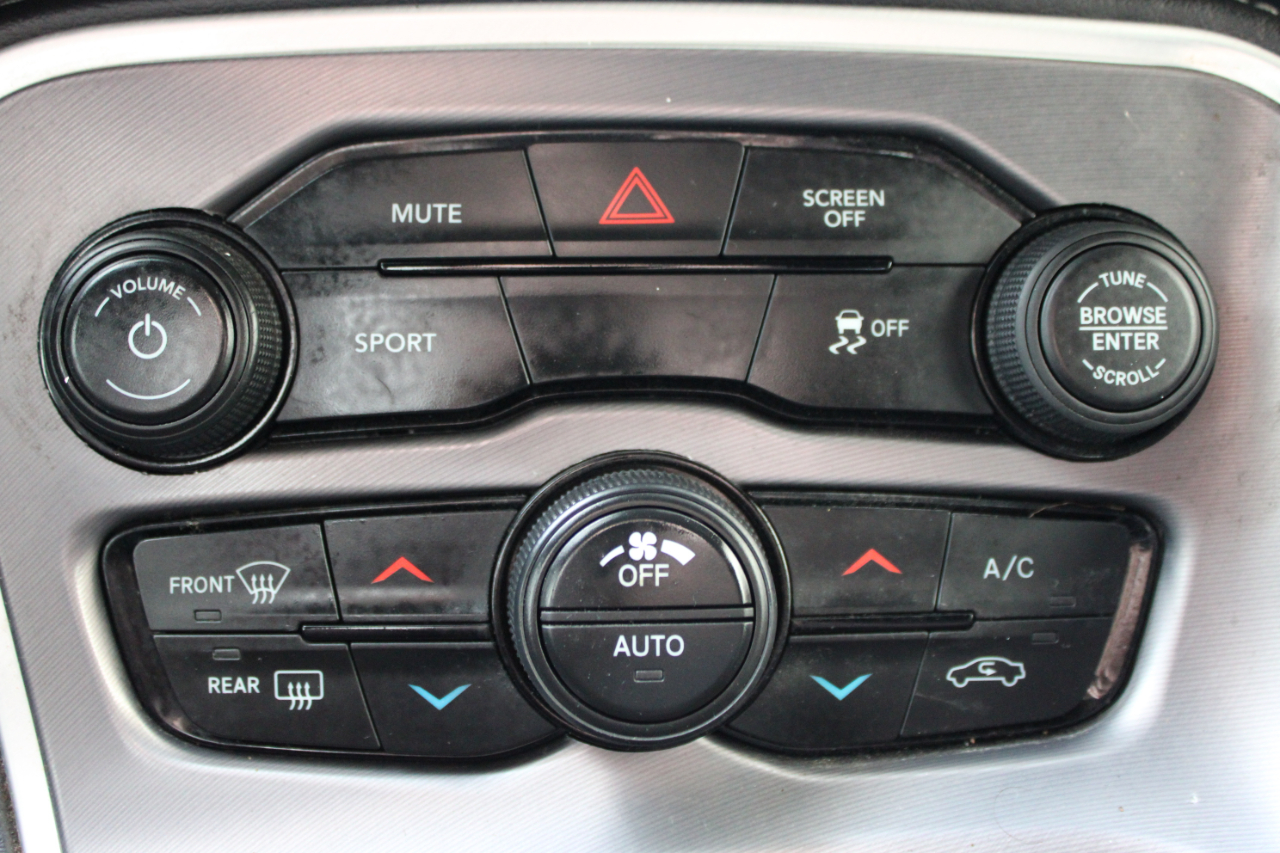 Dodge Challenger SXT 2019