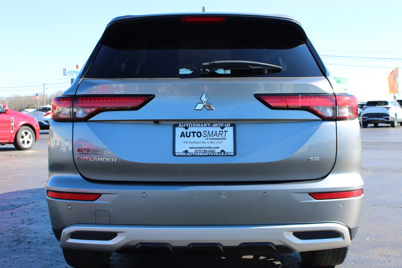 Mitsubishi Outlander  2024