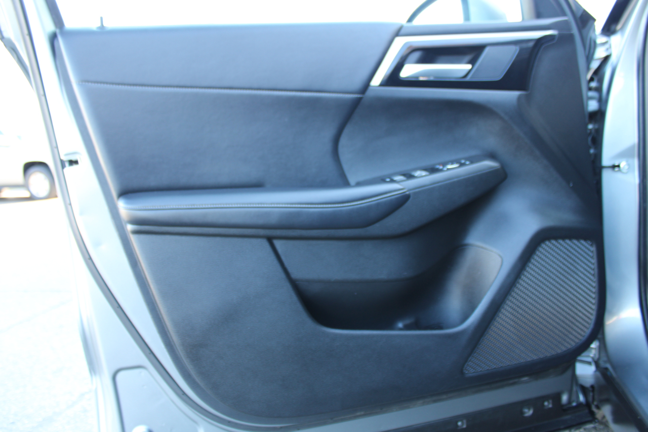 Mitsubishi Outlander  2024