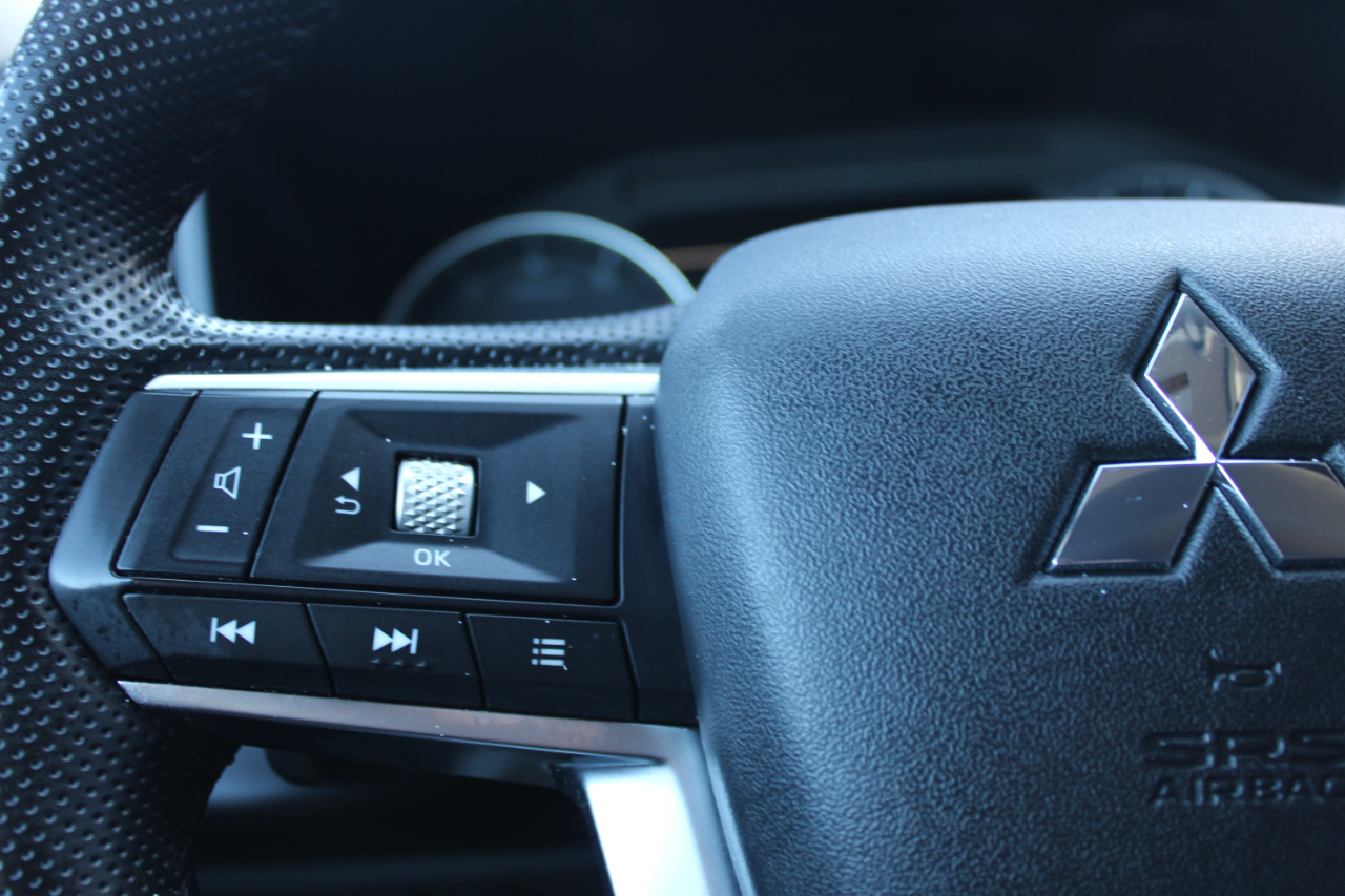 Mitsubishi Outlander  2024