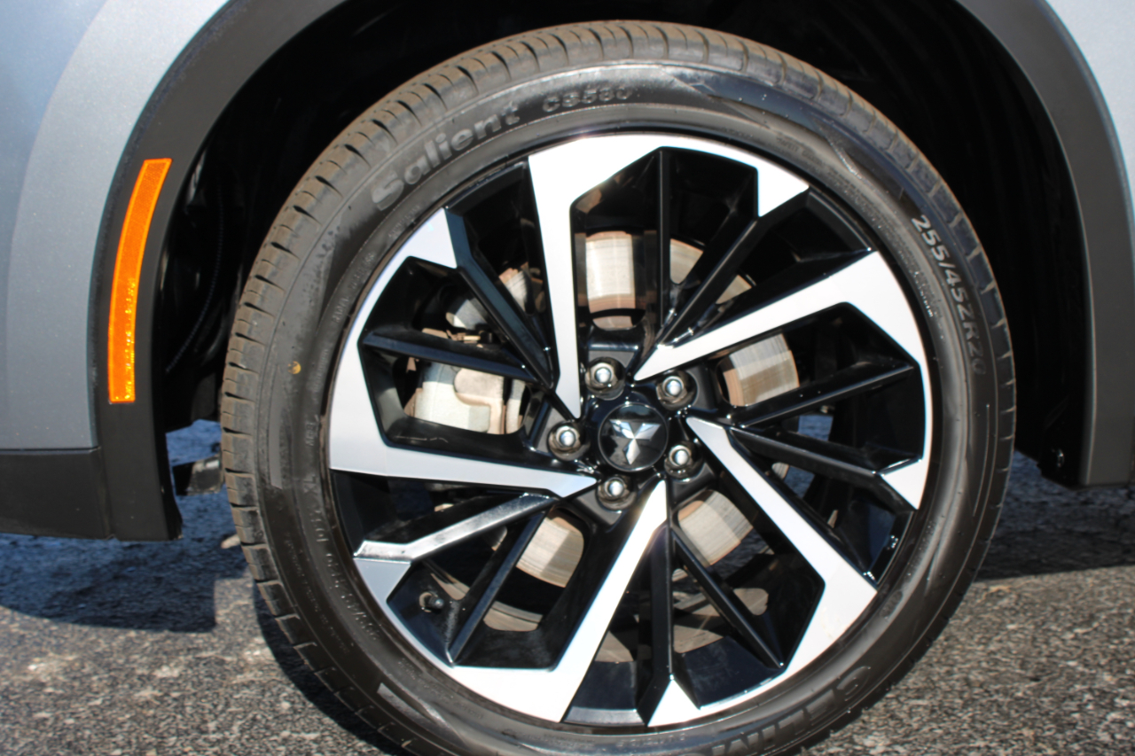 Mitsubishi Outlander  2024