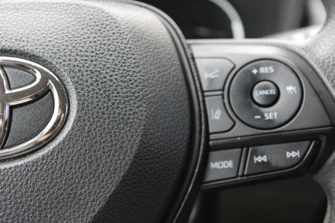 Toyota RAV4 LE AWD 2024