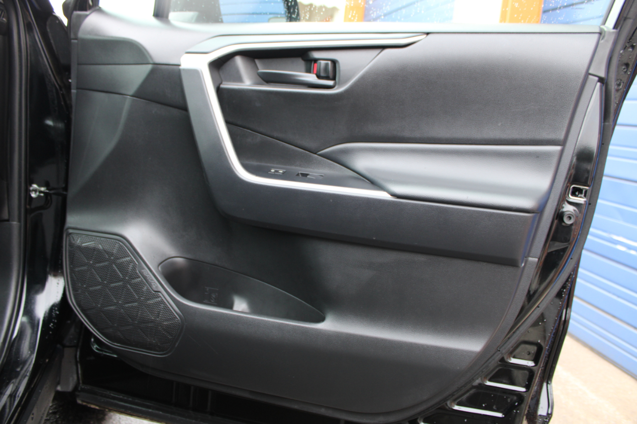 Toyota RAV4 LE AWD 2024