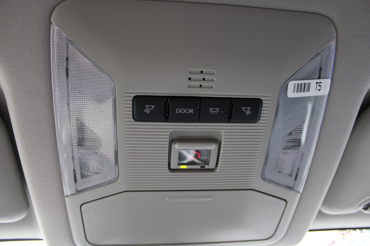 Toyota RAV4 LE AWD 2024