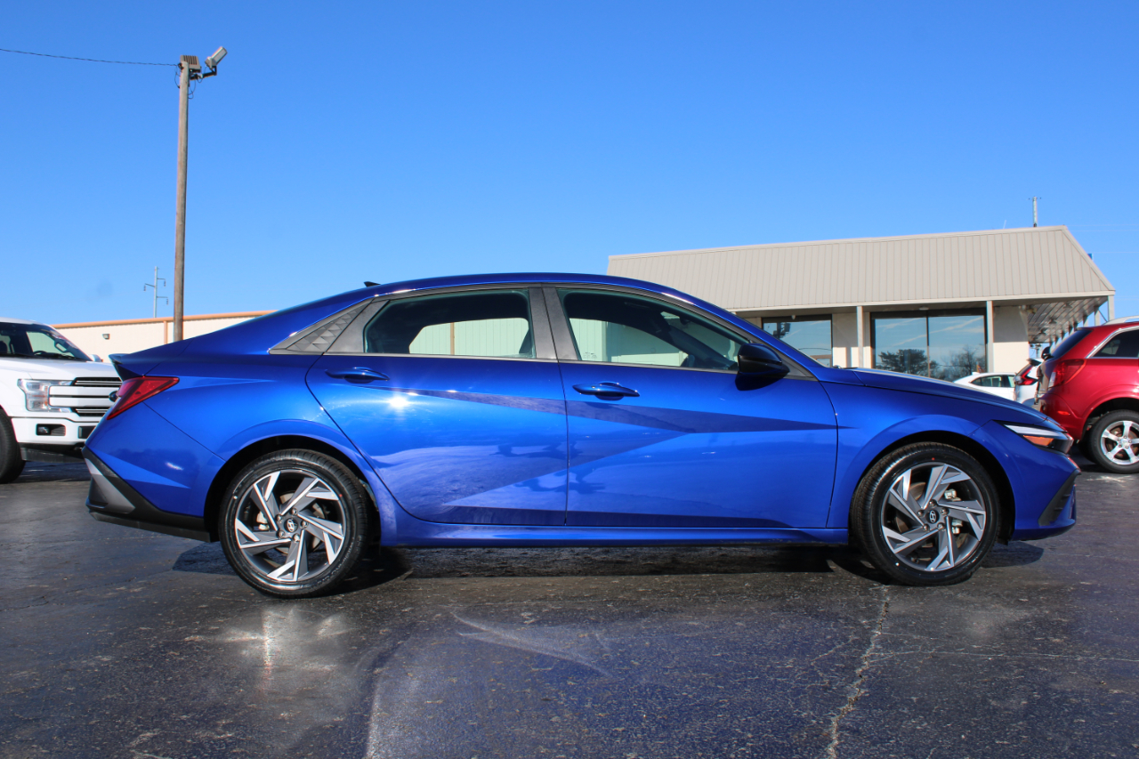 Hyundai Elantra SEL Sport 2025